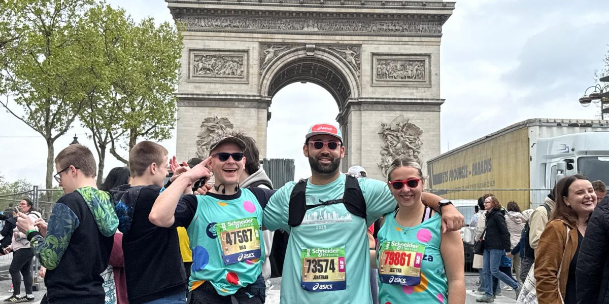 Milo, Johnnie and Justyna, the brave members of the Comparison Tech team who took on the Paris Marathon.